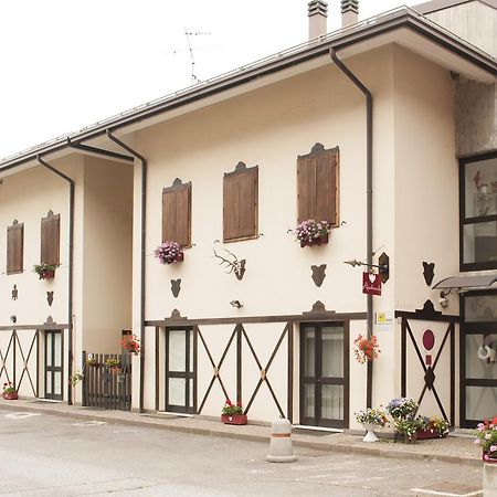 Appartamenti Le Mongolfiere Male Exterior photo
